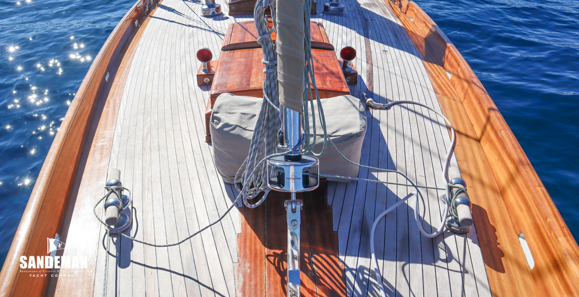 View aft from foredeck