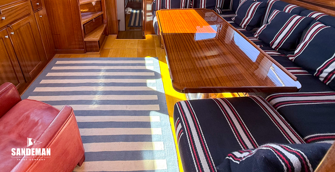 Saloon view aft