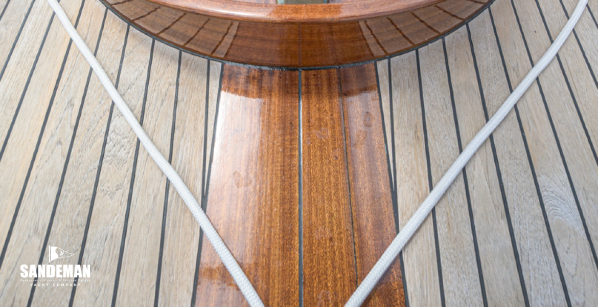 View forward over aft deck [Photo: James Robinson Taylor]