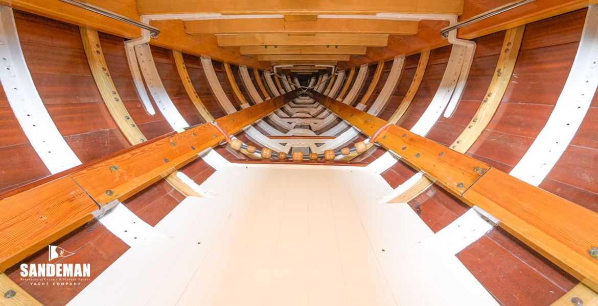 Fo'c'sle forward [Photo: James Robinson Taylor]