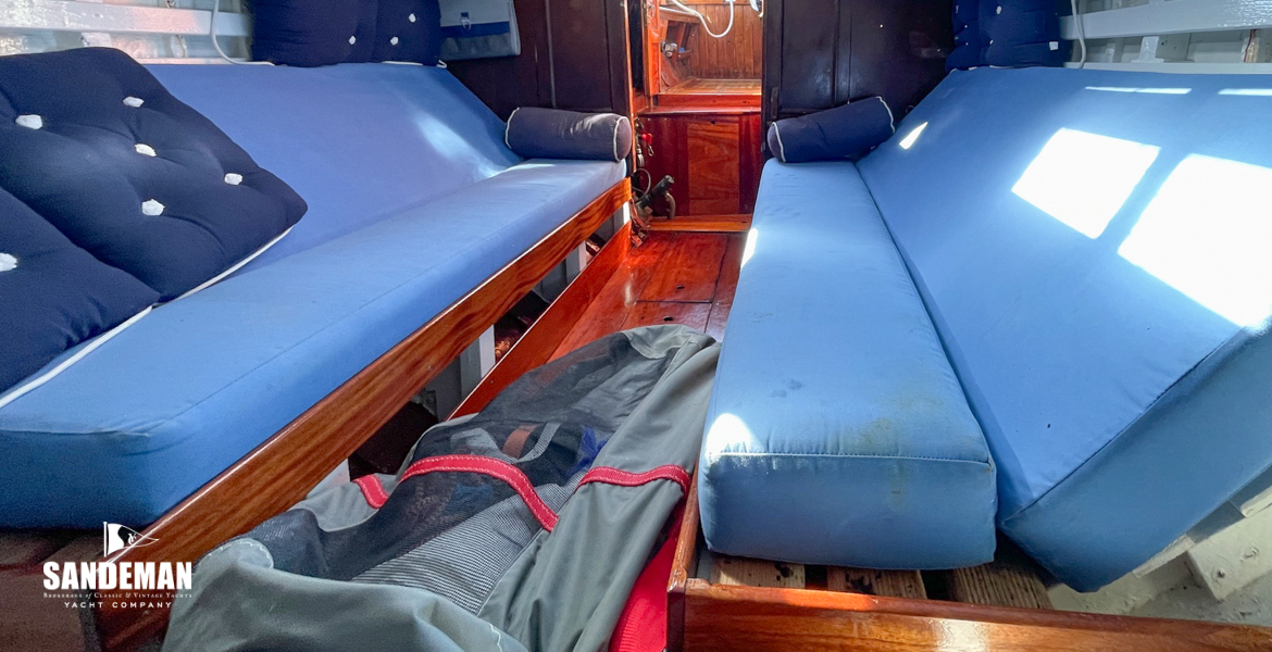 Saloon view aft