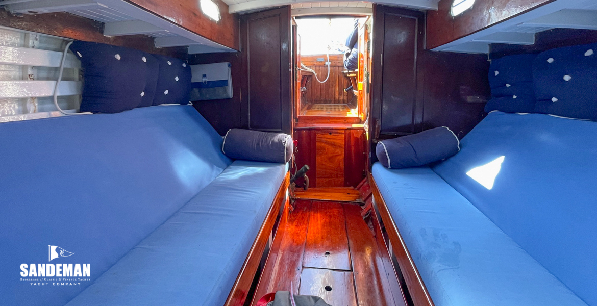 Saloon view aft