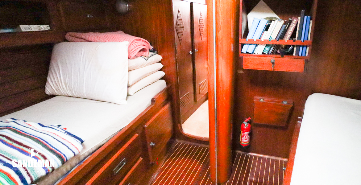 Fore cabin view aft