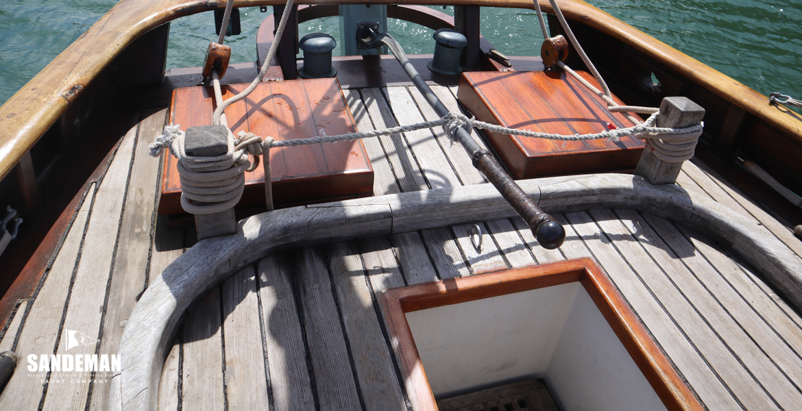 Cockpit and aft deck