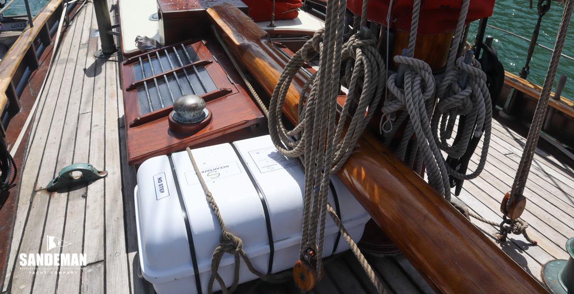 Mid deck view aft