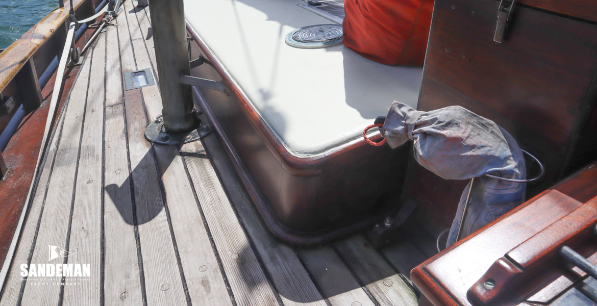 Gas bottle locker to port