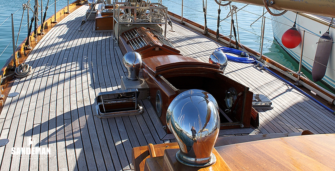 08Sidedeckvfwd.jpg