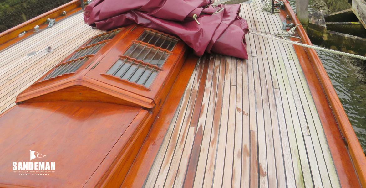 Saloon skylight