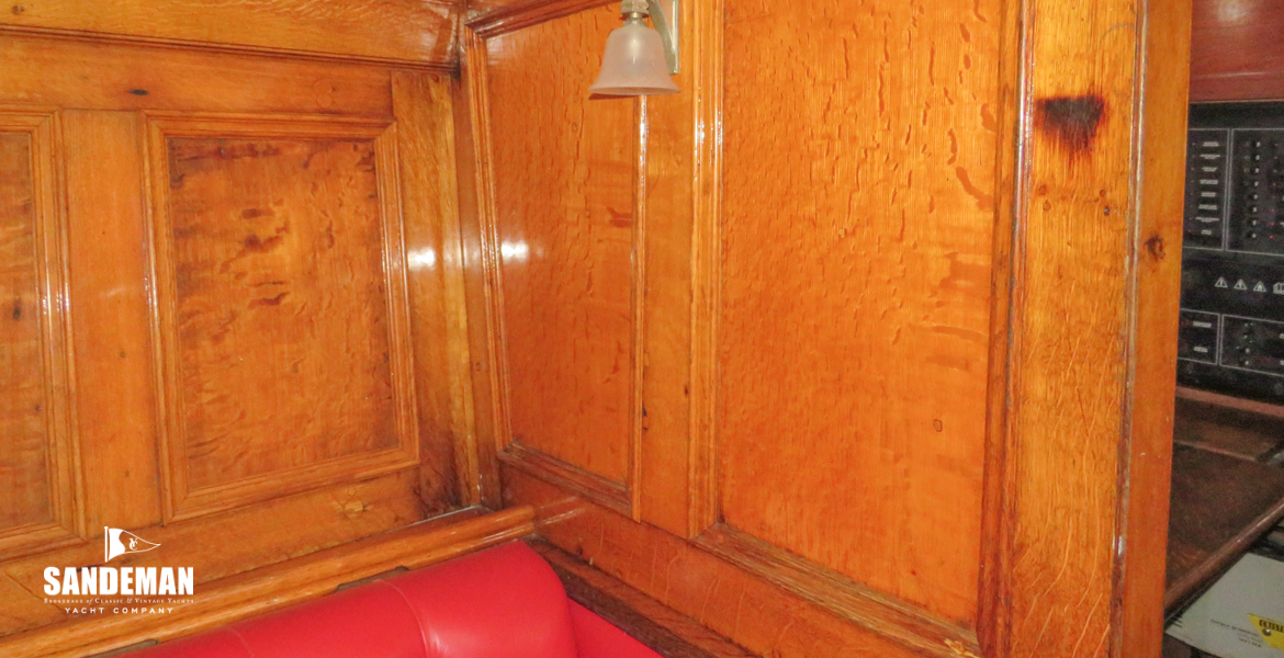 Saloon port aft