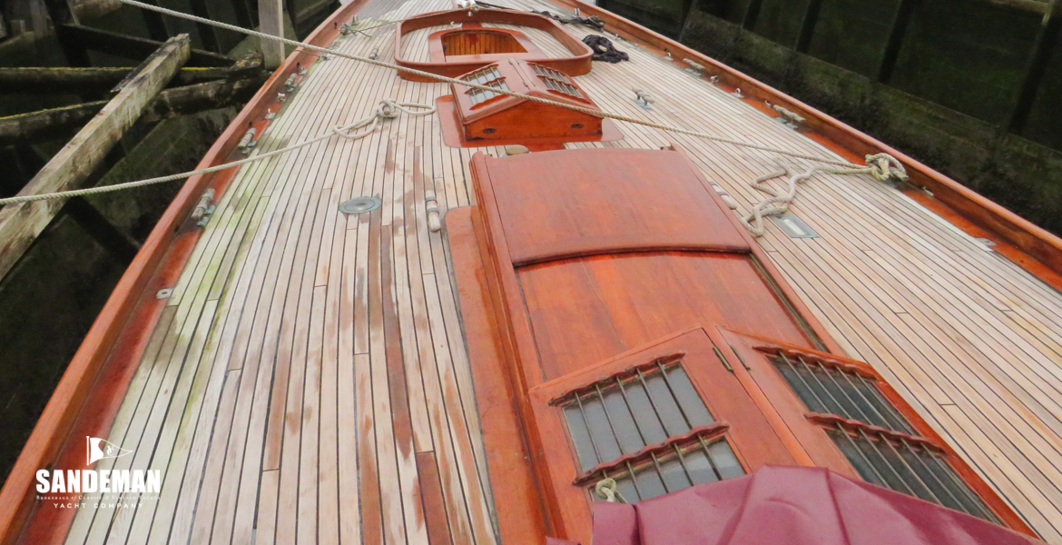 Mid deck view aft