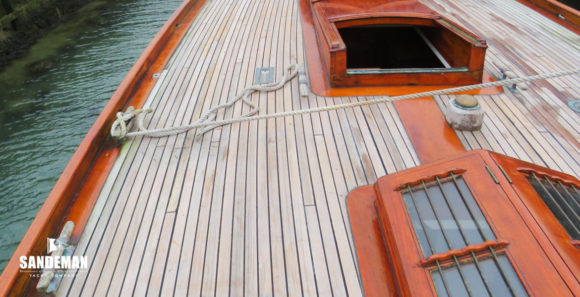 Mid deck view forward