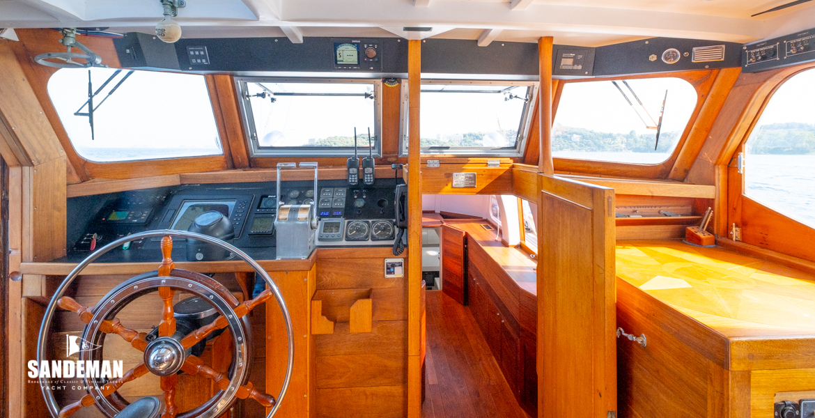 Wheelhouse view forward