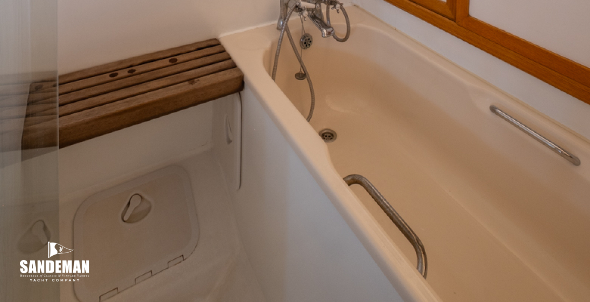 Owner cabin en-suite bathroom