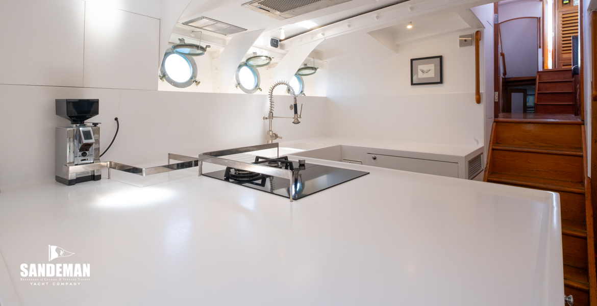 Galley-dinette view aft to starboard