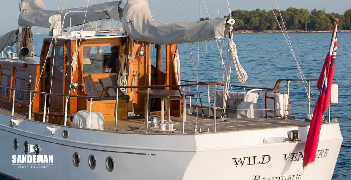 Aft deck and wheelhouse overview
