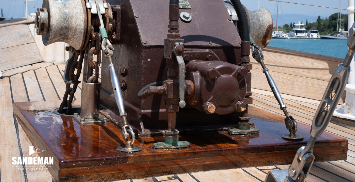 Windlass