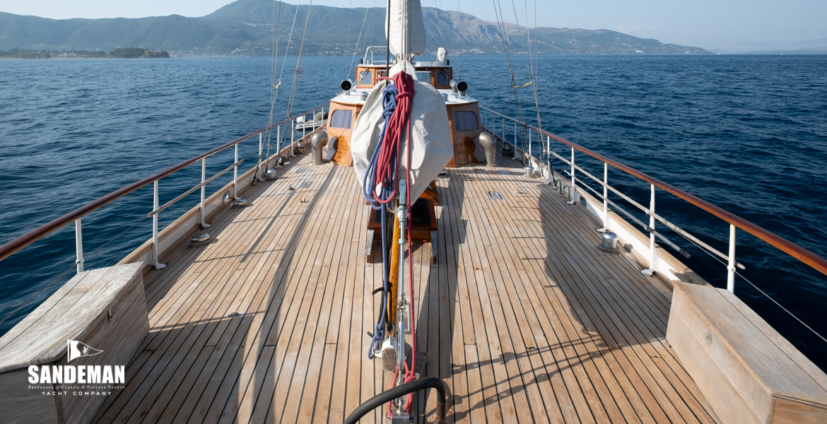 View aft from foredeck
