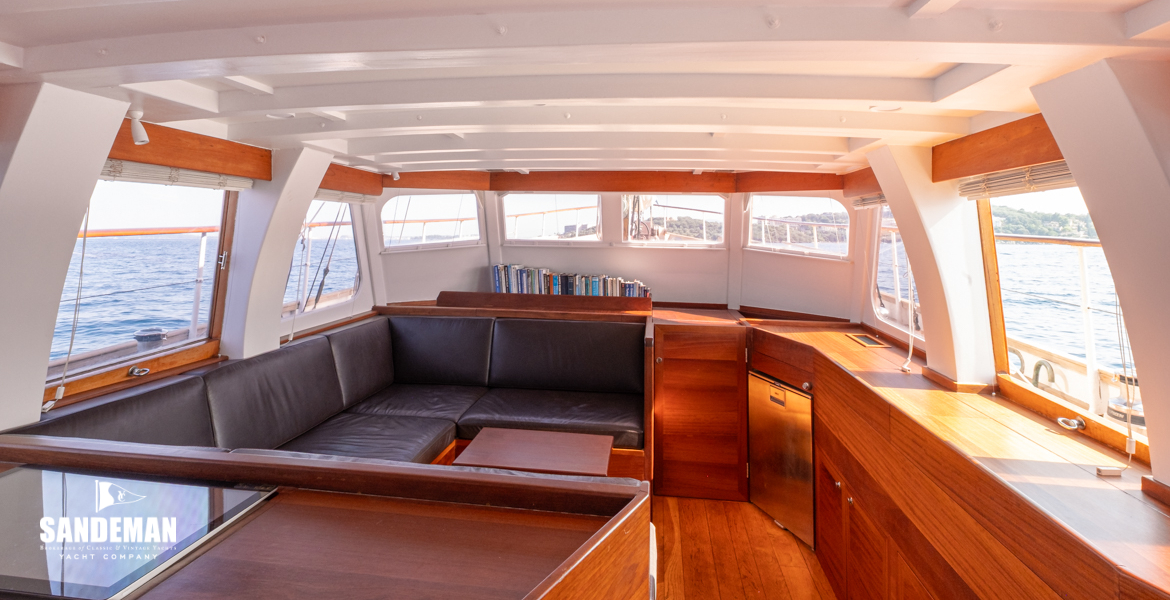 Deck saloon - view from wheelhouse companionway