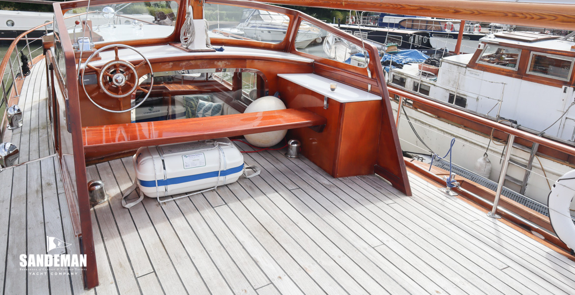 Upper steering position view forward
