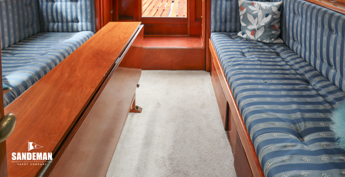 Saloon view aft