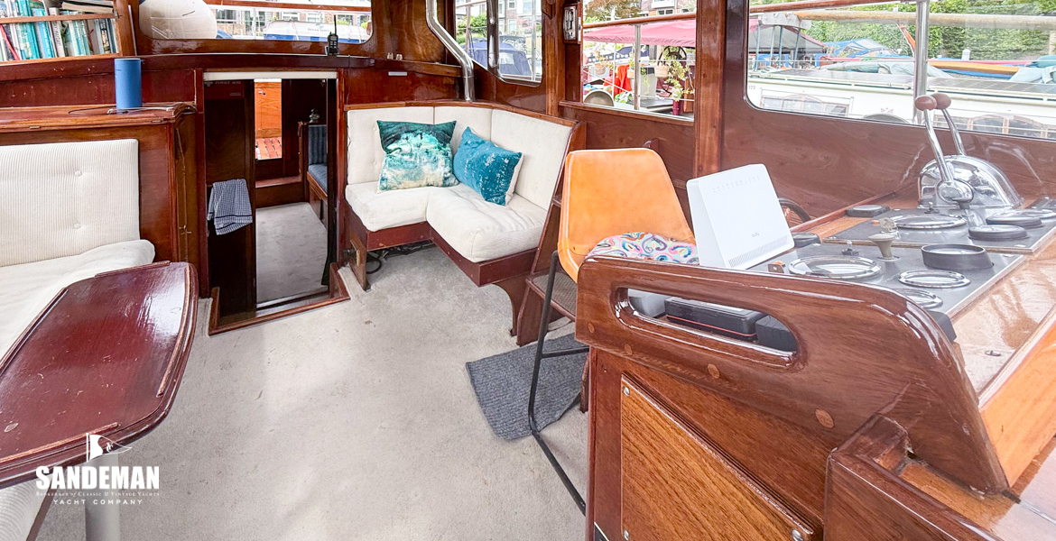 Deckhouse view aft