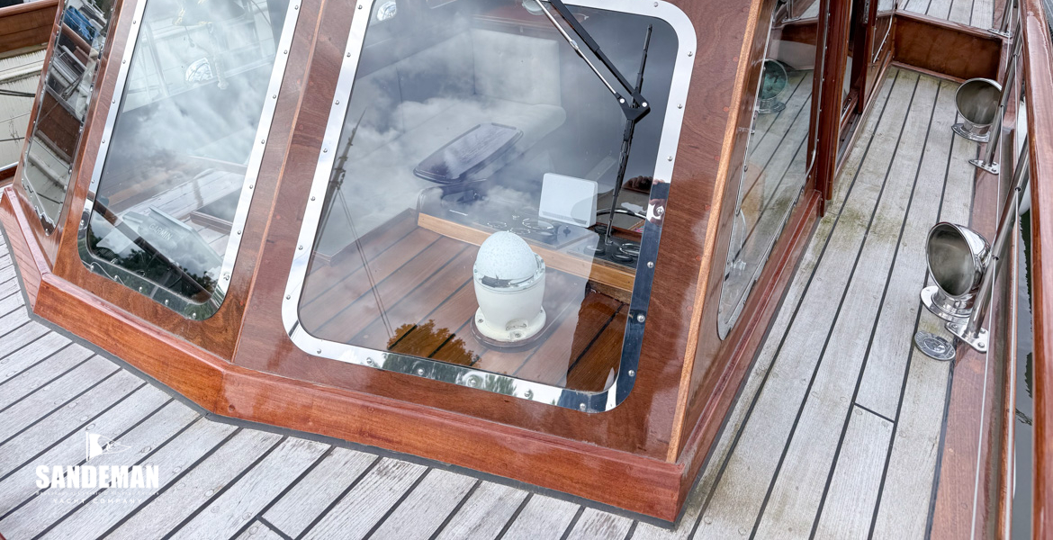 Deckhouse view aft
