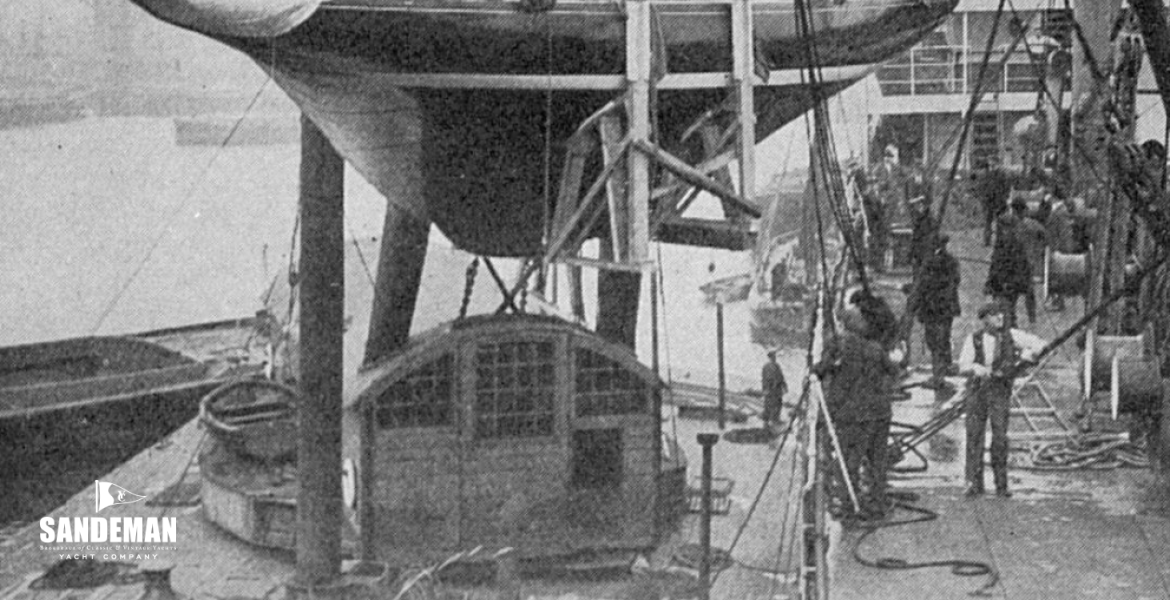 Loading ship at Rotherhithe, River Thames, May 1930
