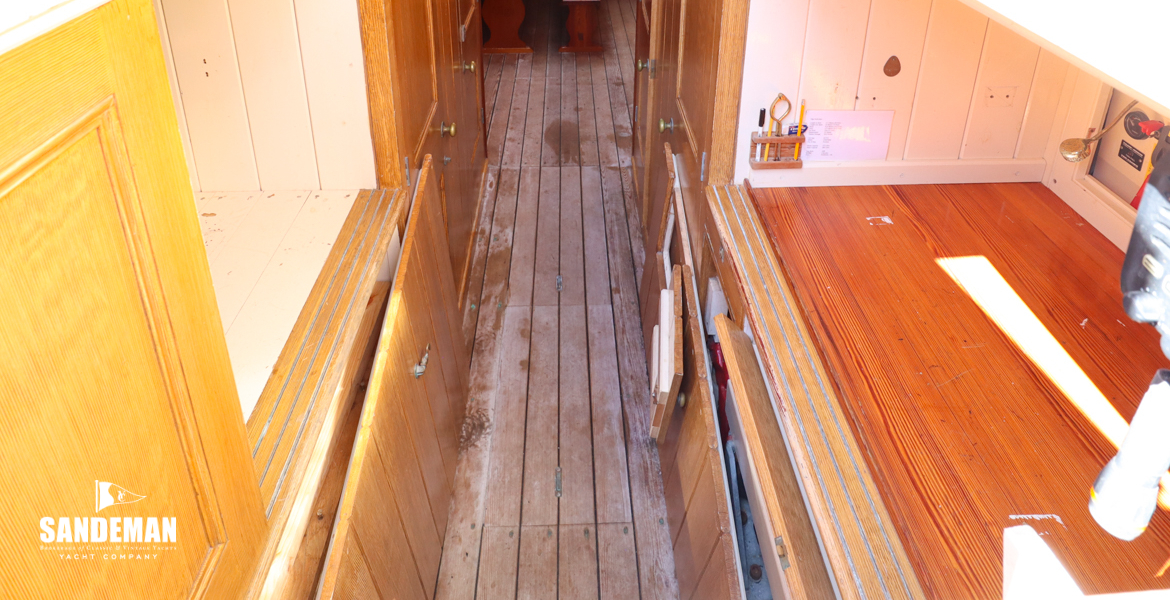 Aft corridor view forward