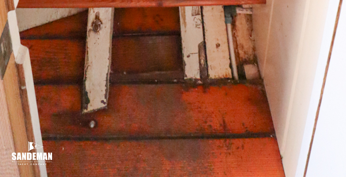 WC Compartment to port