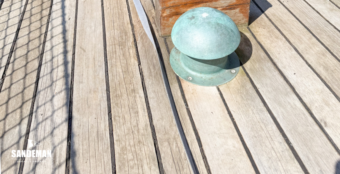Mid deck view forward