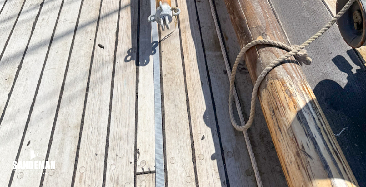 View aft over foredeck