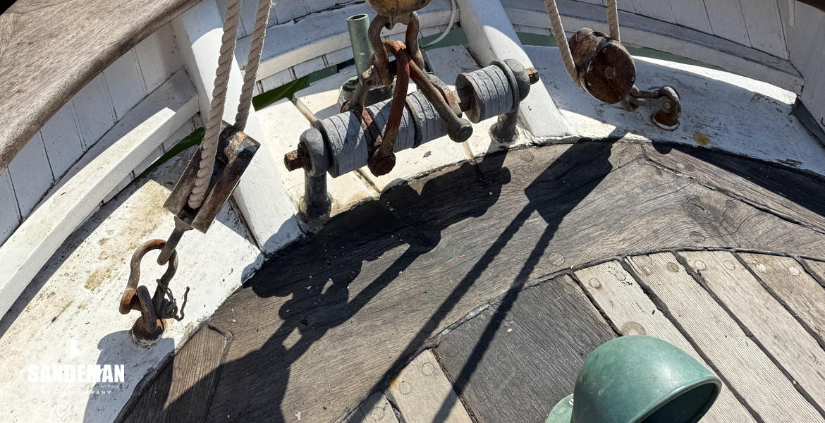 Mainsheet horse and taffrail