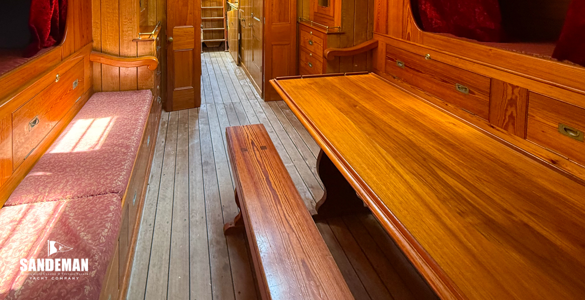 Saloon view aft