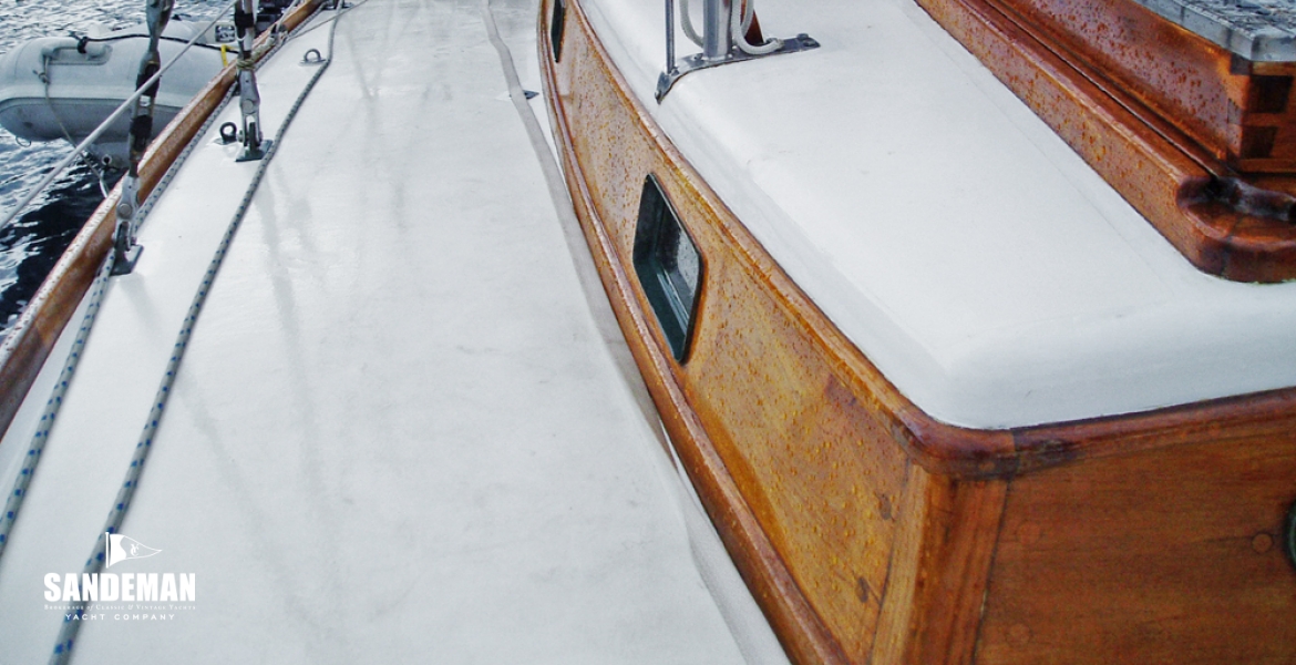 19Stbdsidedeckvaft.jpg