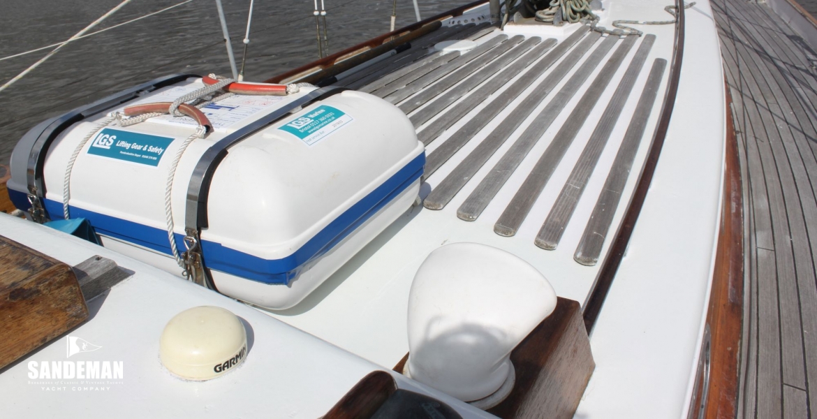 10Trunktoforedeck.JPG