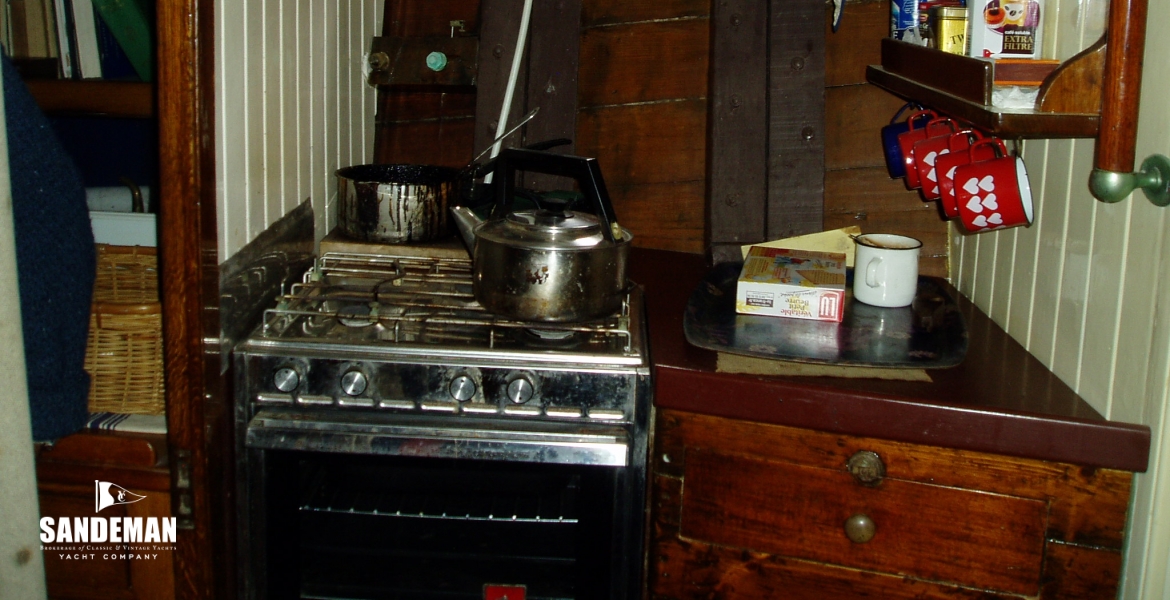 23Galleycooker.JPG
