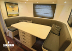 Dining area to starboard