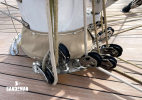 Mast details at deck