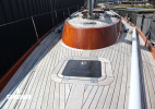 Foredeck view aft