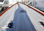 Foredeck view forward