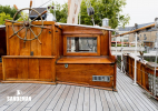 Wheelhouse aft to starboard