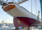 Hauled out aft, centerboard up