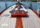 Foredeck view aft