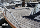 Foredeck view to starboard