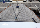 Foredeck view forward