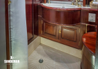 Guest starboard twin berth cabin en-suite