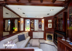 Saloon/ bar to starboard