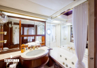 Master en-suite
