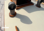 Cabin trunk details forward