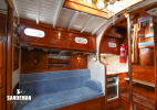Saloon view aft to starboard